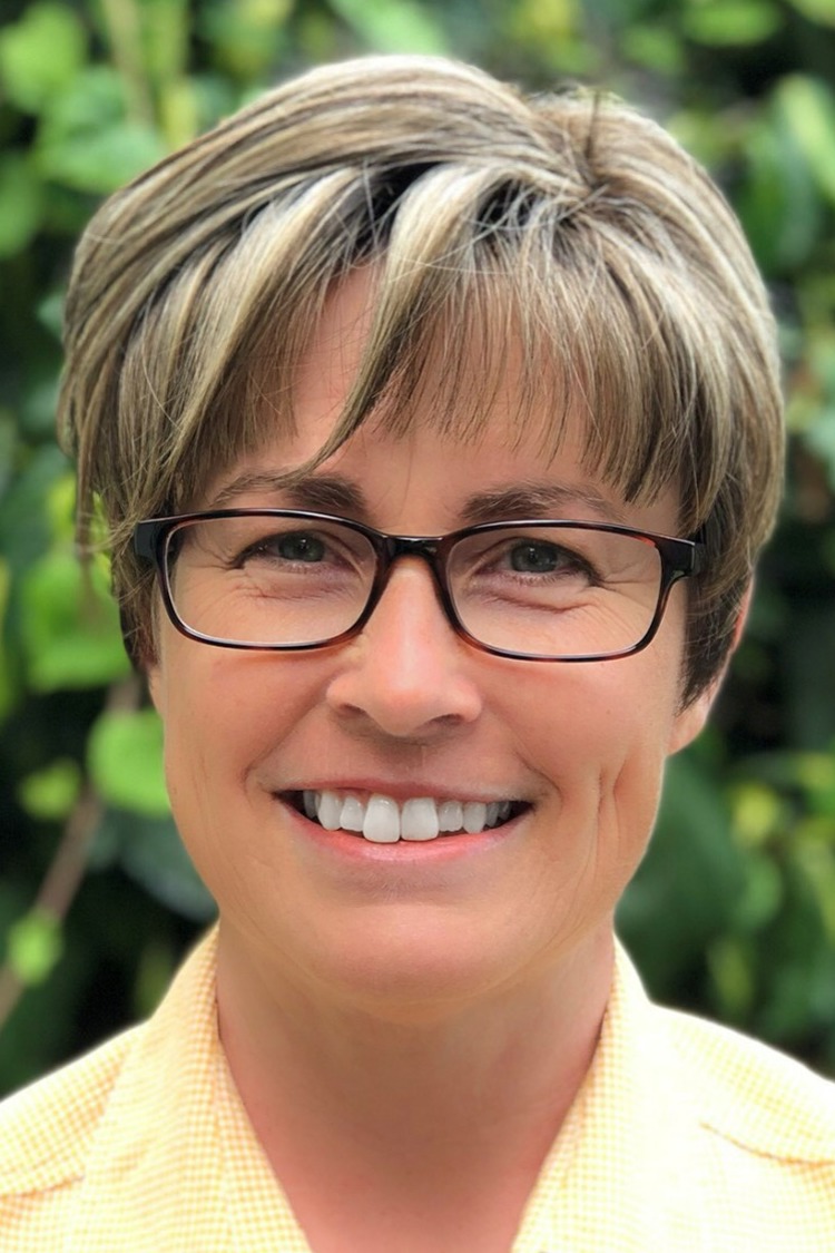 Portrait of Deb E Berg