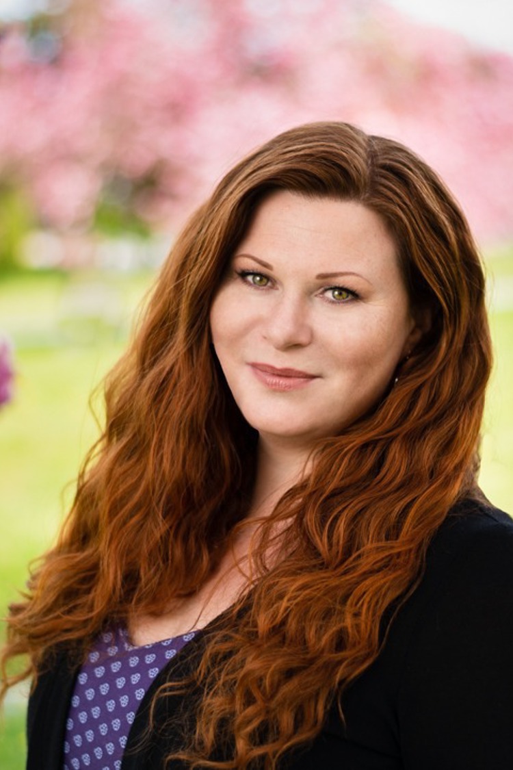 Portrait of Lindsay Robertson