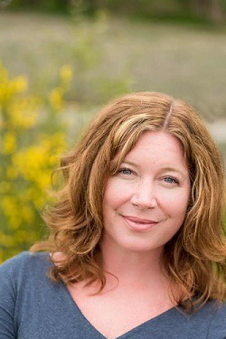 Portrait of Leslie Breaks