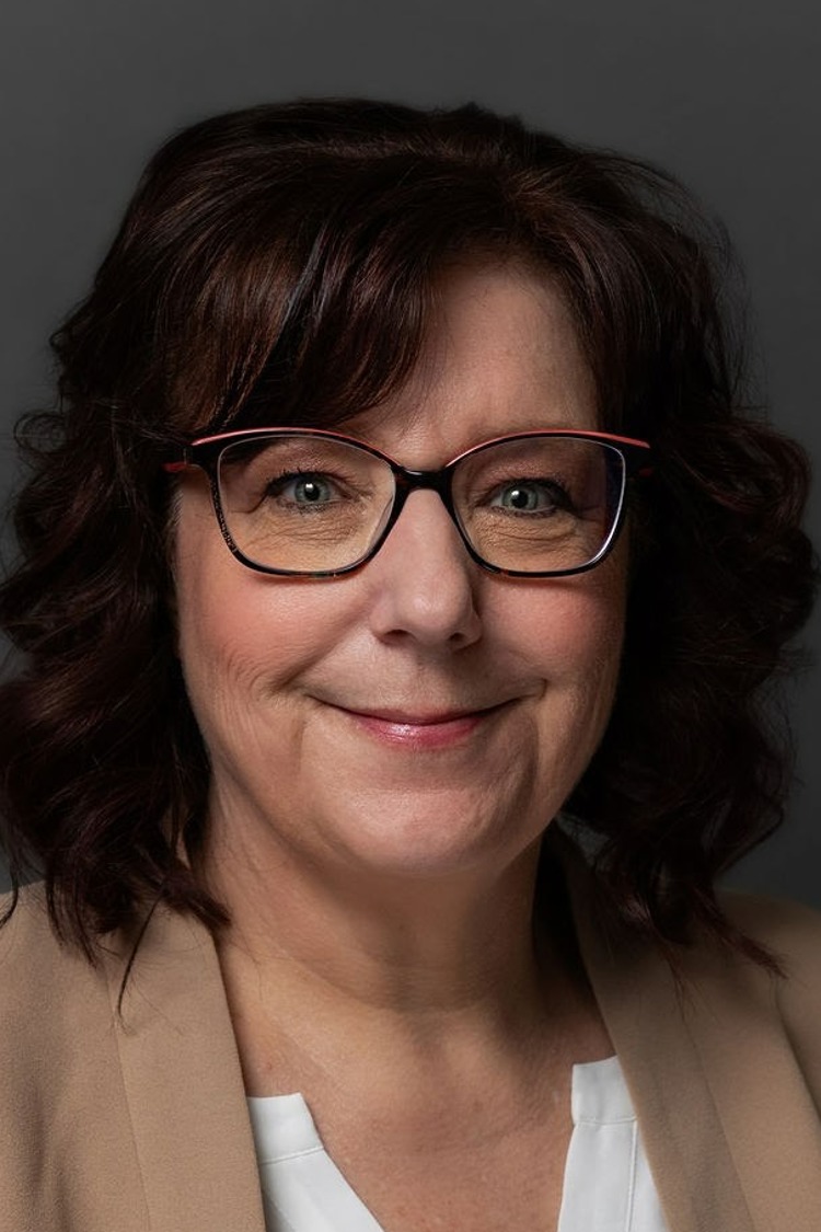 Portrait of Dana Hubley
