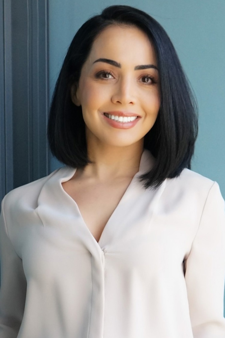 Portrait of Elham Goldan