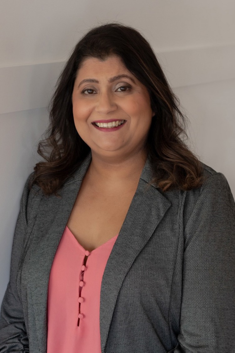 Portrait of Kelly Nahal